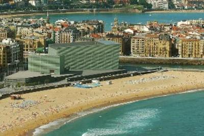 Coqueto apartamento con garaje al lado de la playa