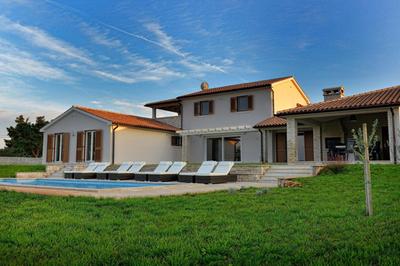 Schönes Ferienhaus Eufemija Mit Pool