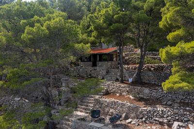 Haus In Općina Sućuraj Mit Grill Und Terrasse