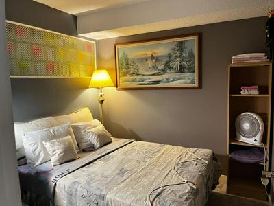 Grie hunting quite room!