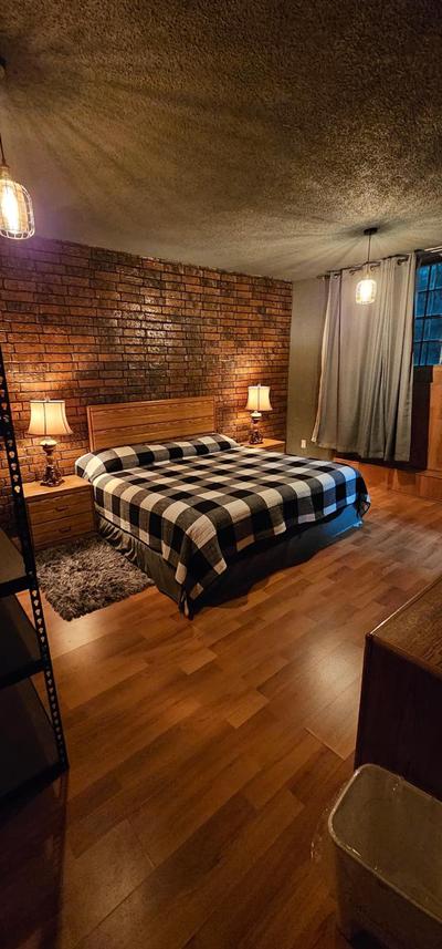 Habitacion privada con baño regadera y cocina E