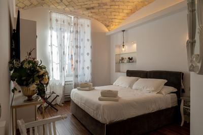 White Suite 401 Gioberti