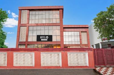 Super Hotel O Jankipuram Vikas Nagar