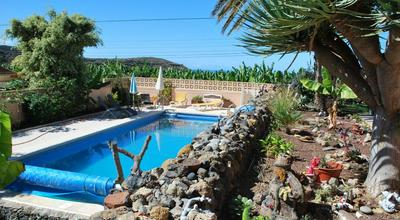 Hermosas Vistas al mar en este estudio unico con Terraza, piscina, BBQ