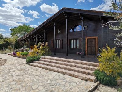 "LOS CASTILLOS" Casa Rural y espacio para eventos
