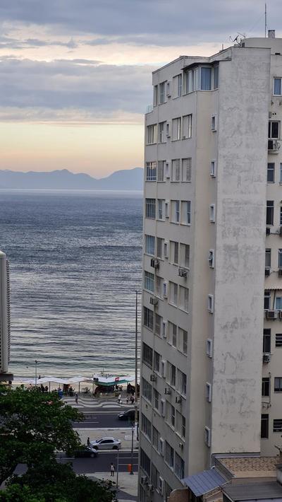 Apartamento triplex com piscina