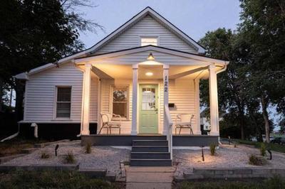 Hometown Haven- 3 bedroom, Large Yard, Firepit