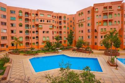 appart avec piscine et parking 24
