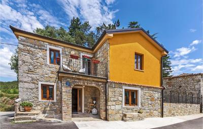 2 Bedroom Awesome Home In Zarecje