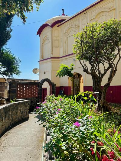 Ferozi House x Padm Lakshmi Palace Arki