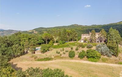 Amazing Apartment In Ficulle With Wifi