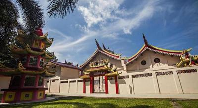 OYO 90158 Hotel Lendosis Perintis Kemerdekaan