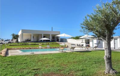 Gorgeous Home In Santa Maria Del Focall