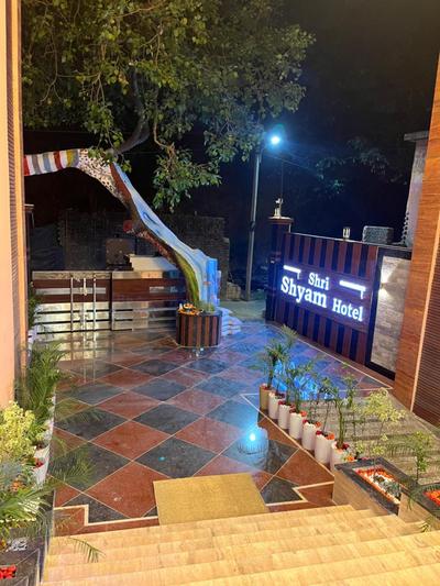 Shri Shyam Hotel, Near Harkipauri