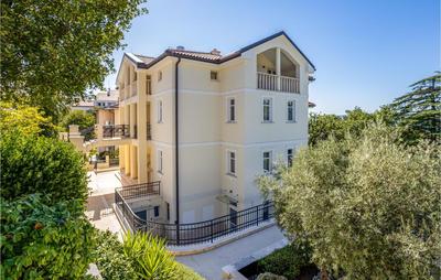 1 Bedroom Nice Apartment In Crikvenica