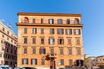 Hostly-Maison Sant'Angelo-Few steps from Vatican