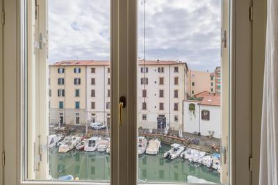 [Near the port]-Elegante appartamento con vista sui canali