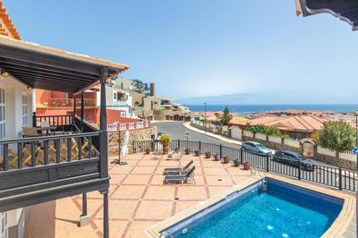 Villa Magnificent 5-star with sea view, jacuzzi and pool