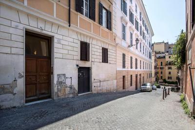 Colosseo The Family Home in Monti