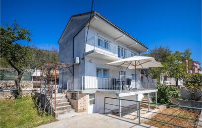 2 Bedroom Gorgeous Home In Dramalj