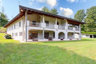 Paradise Lodge - Capitol Lifestyle Villas