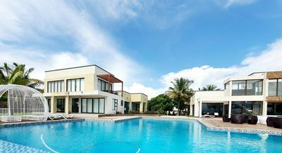 Rosalyn's Beach Hotel