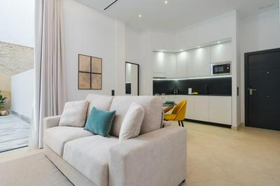 New Design Apartment - Private patio - Gallos 3