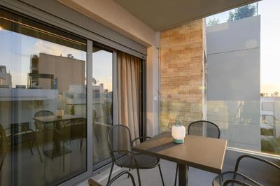 Stylish maisonette with parking on demand