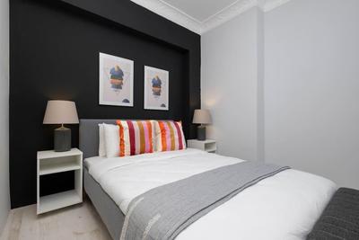 Central 2-Bedroom Apartment
