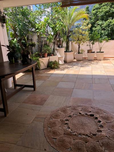 2 quartos em cobertura tropical com conforto e bem localizado!