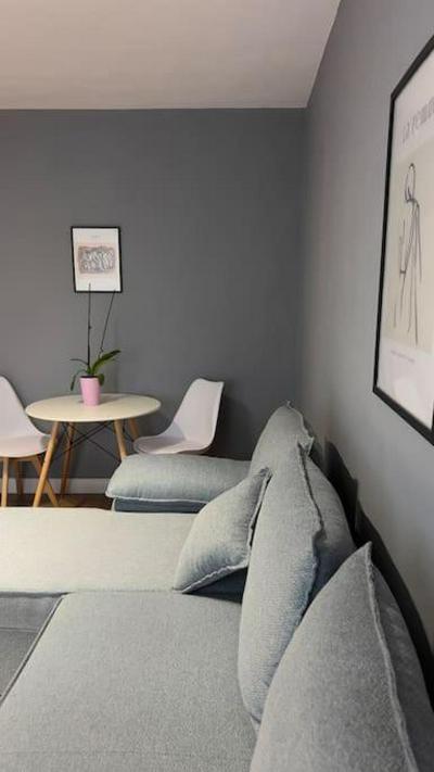 Bee Apartment 3-City Center Retreat