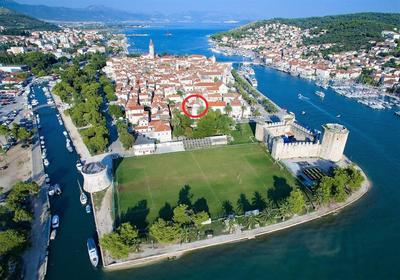 MY DALMATIA - M Apartment Trogir with free parking and roof terrace