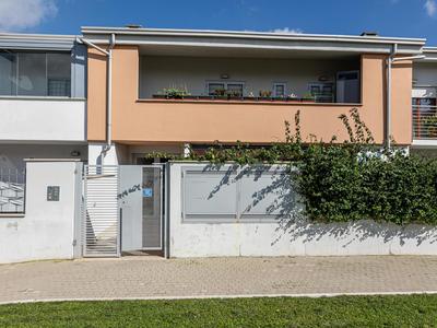 MRB Real Estate - Maison Ludovica - Monolocale Moderno con Giardino