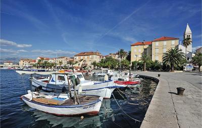 Amazing Apartment In Supetar With Wifi