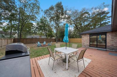 Nr The Woodlands Houston Retreat Yard BBQ Games