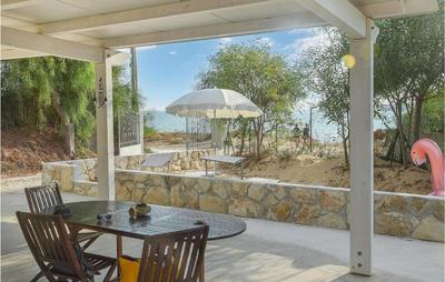 Ocean Front Home In Pozzallo With Kitchenette