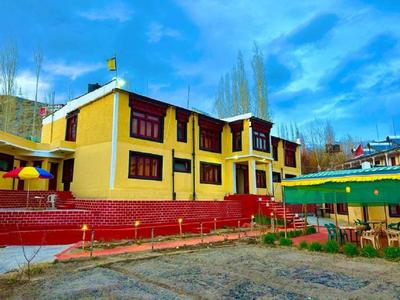 Hotel Ri ~ Rab Leh