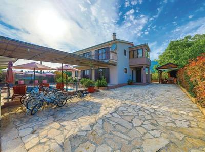 Mediterranean Stylish Villa with Pool in Kastel Stari