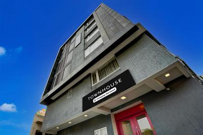 Super Townhouse Ulsoor Near Halasuru Metro Station