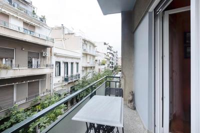 Prime Location 2 BR APT next to the Acropolis