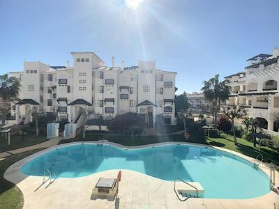 2239-Lovely 2 bedrooms with pool and paddle court