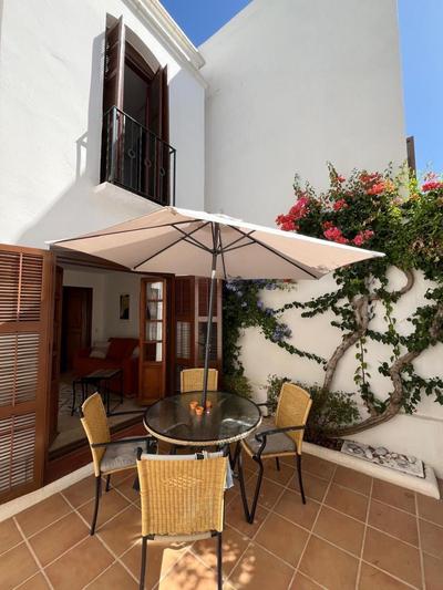 Estepona - Playa - 1 dormitorio con terraza privada EL34