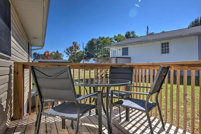 Charming Central Oasis Queen Beds Porch Pkg!
