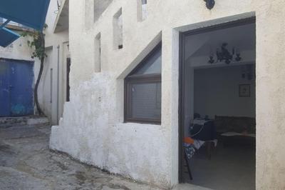 Traditional Melabes Inn