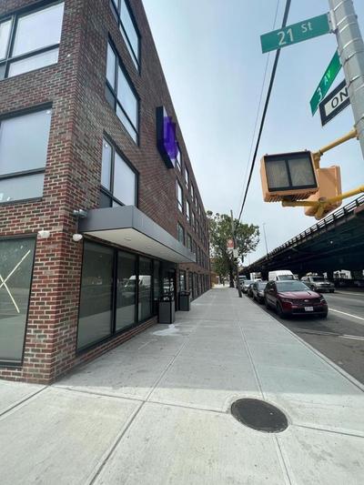 Red Roof PLUS Brooklyn - 3rd Ave