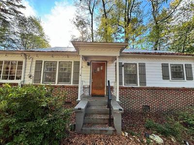 Pine Haven Getaway -Crib, Pets Welcome, Perfect for Families & Groups