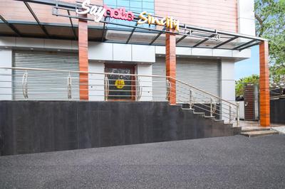 Super Townhouse OAK Sayhallo Sincity