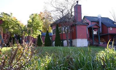 La Perla Restaurant & Country Inn