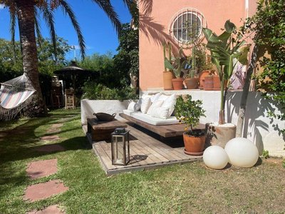 Apartamento en planta baja con terraza chillout by homeprive