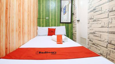 RedDoorz near OWWA Pasay